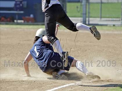 Thumbnail 2 in Lincoln vs. Birmingham (Valley Classic) photogallery.