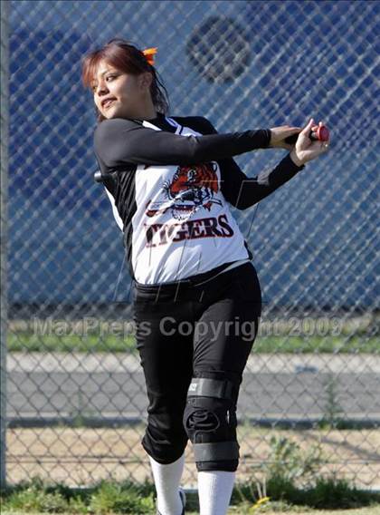Thumbnail 2 in Lincoln vs. Birmingham (Valley Classic) photogallery.
