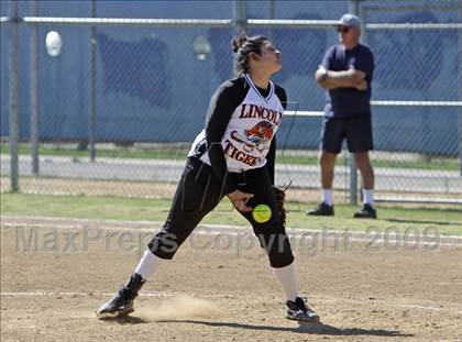 Thumbnail 1 in Lincoln vs. Birmingham (Valley Classic) photogallery.
