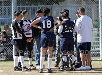 Thumbnail 1 in Lincoln vs. Birmingham (Valley Classic) photogallery.