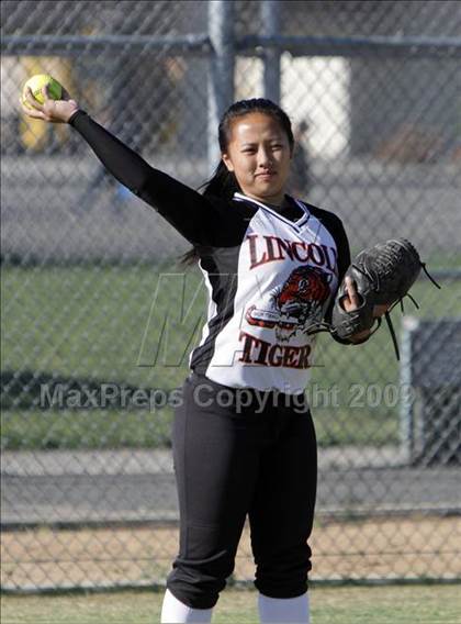 Thumbnail 1 in Lincoln vs. Birmingham (Valley Classic) photogallery.