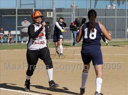 Thumbnail 2 in Lincoln vs. Birmingham (Valley Classic) photogallery.