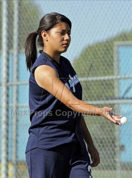 Thumbnail 2 in Lincoln vs. Birmingham (Valley Classic) photogallery.