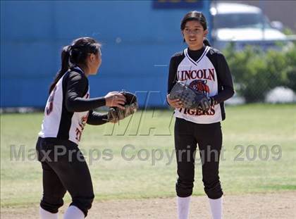 Thumbnail 2 in Lincoln vs. Birmingham (Valley Classic) photogallery.