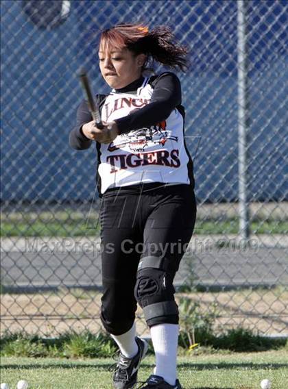Thumbnail 3 in Lincoln vs. Birmingham (Valley Classic) photogallery.