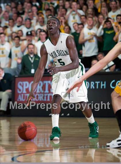 Thumbnail 3 in De La Salle vs. San Ramon Valley (CIF NCS Playoffs) photogallery.
