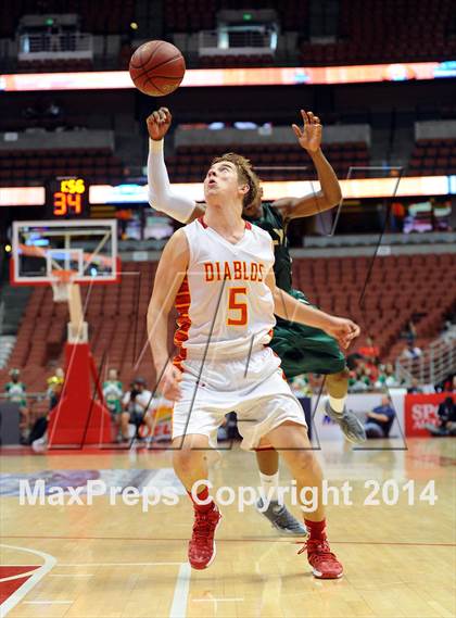 Thumbnail 1 in Long Beach Poly vs. Mission Viejo (CIF SS 1AA Final) photogallery.
