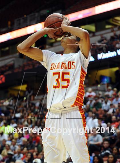 Thumbnail 3 in Long Beach Poly vs. Mission Viejo (CIF SS 1AA Final) photogallery.