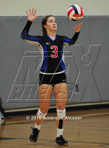 Thumbnail 3 in Fort Bend Austin vs. Oak Ridge (NIKE Invtational Tournament) photogallery.