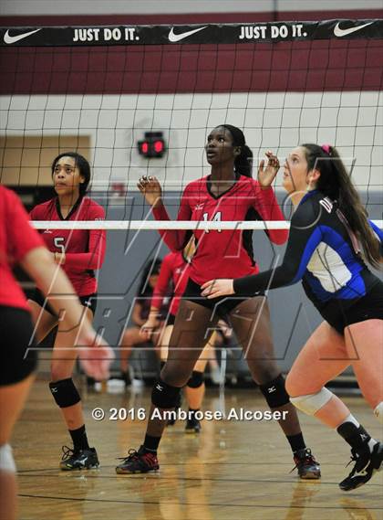 Thumbnail 1 in Fort Bend Austin vs. Oak Ridge (NIKE Invtational Tournament) photogallery.