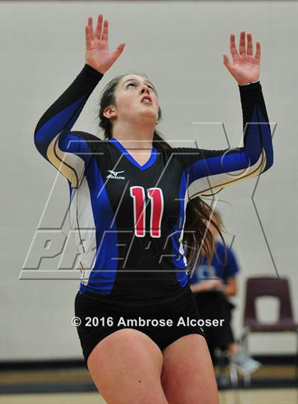 Thumbnail 2 in Fort Bend Austin vs. Oak Ridge (NIKE Invtational Tournament) photogallery.