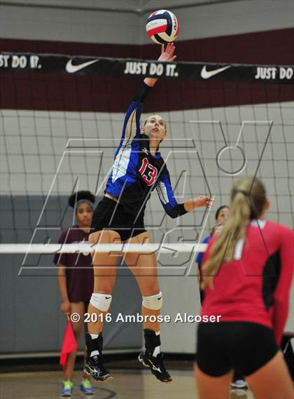 Thumbnail 3 in Fort Bend Austin vs. Oak Ridge (NIKE Invtational Tournament) photogallery.