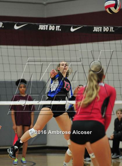 Thumbnail 1 in Fort Bend Austin vs. Oak Ridge (NIKE Invtational Tournament) photogallery.