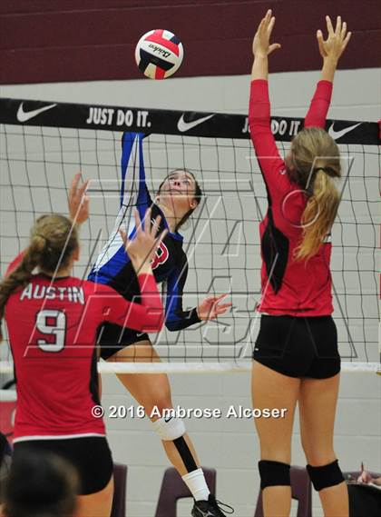 Thumbnail 3 in Fort Bend Austin vs. Oak Ridge (NIKE Invtational Tournament) photogallery.
