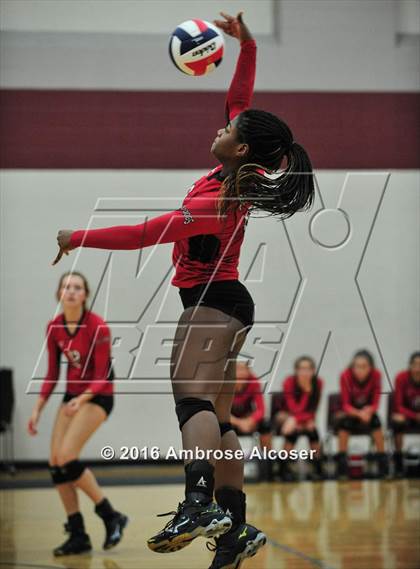 Thumbnail 2 in Fort Bend Austin vs. Oak Ridge (NIKE Invtational Tournament) photogallery.