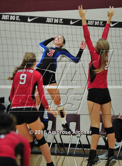 Thumbnail 2 in Fort Bend Austin vs. Oak Ridge (NIKE Invtational Tournament) photogallery.
