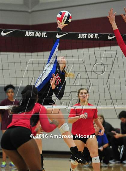 Thumbnail 3 in Fort Bend Austin vs. Oak Ridge (NIKE Invtational Tournament) photogallery.