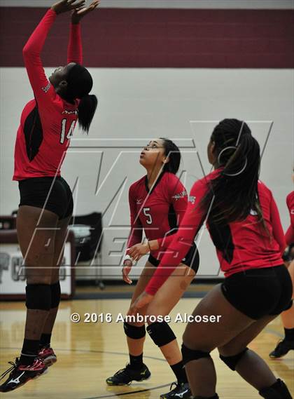 Thumbnail 1 in Fort Bend Austin vs. Oak Ridge (NIKE Invtational Tournament) photogallery.