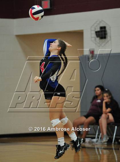 Thumbnail 3 in Fort Bend Austin vs. Oak Ridge (NIKE Invtational Tournament) photogallery.