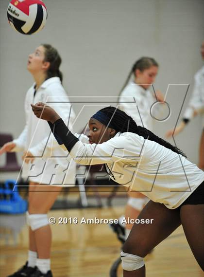 Thumbnail 2 in Fort Bend Austin vs. Oak Ridge (NIKE Invtational Tournament) photogallery.