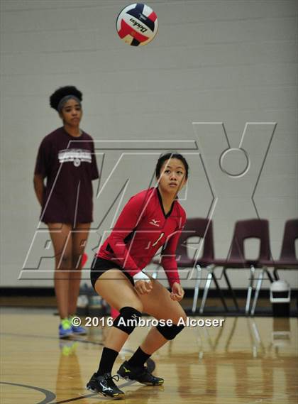 Thumbnail 1 in Fort Bend Austin vs. Oak Ridge (NIKE Invtational Tournament) photogallery.