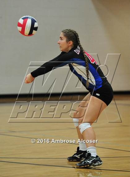 Thumbnail 1 in Fort Bend Austin vs. Oak Ridge (NIKE Invtational Tournament) photogallery.