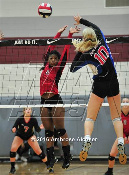 Thumbnail 2 in Fort Bend Austin vs. Oak Ridge (NIKE Invtational Tournament) photogallery.