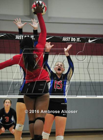 Thumbnail 3 in Fort Bend Austin vs. Oak Ridge (NIKE Invtational Tournament) photogallery.