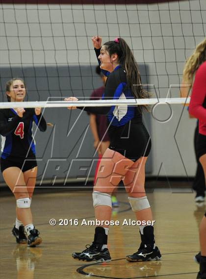 Thumbnail 2 in Fort Bend Austin vs. Oak Ridge (NIKE Invtational Tournament) photogallery.