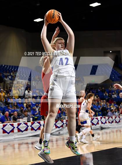 Thumbnail 1 in Harrison vs. Farmington (AAA 4A Final) photogallery.