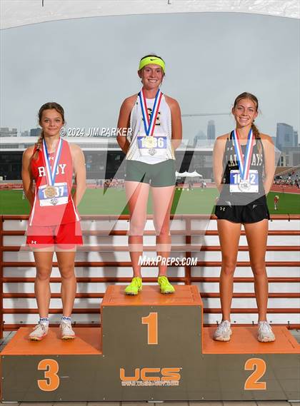 Thumbnail 3 in UIL 1A Track & Field Final (Awards) photogallery.