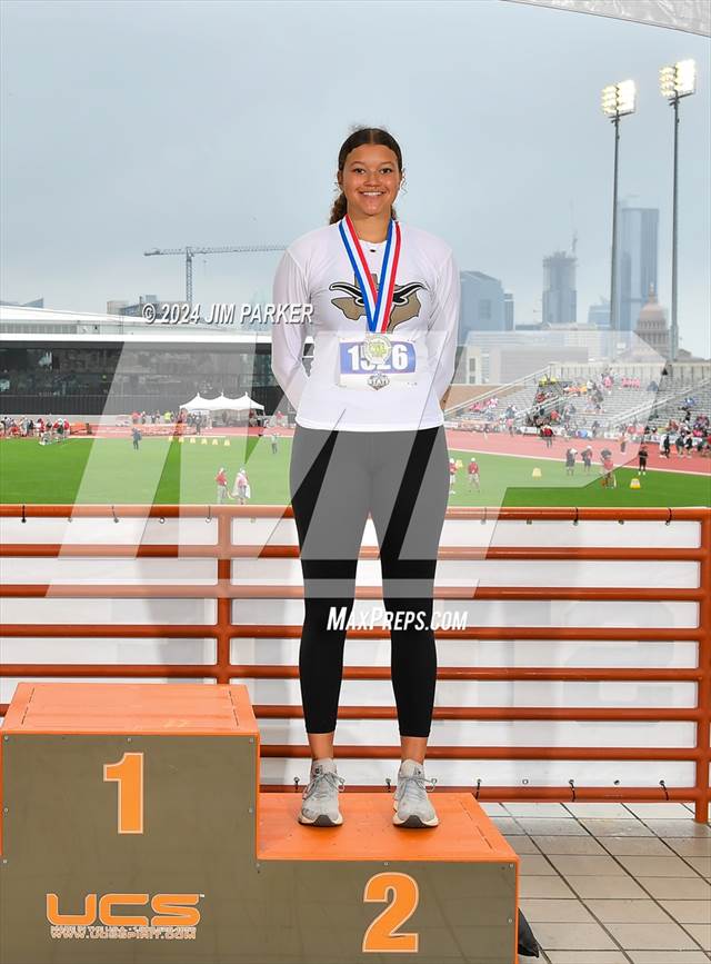 Photo 13 in the UIL 1A Track & Field Final (Awards) Photo Gallery (51 ...