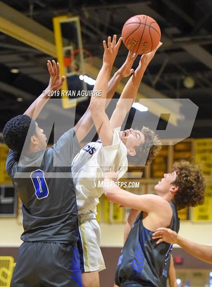 Thumbnail 3 in Temescal Canyon vs. Vista Murrieta (Jared Mandeville Memorial Classic) photogallery.