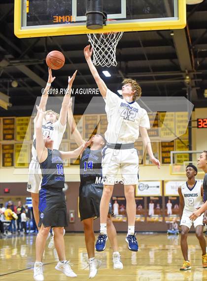 Thumbnail 1 in Temescal Canyon vs. Vista Murrieta (Jared Mandeville Memorial Classic) photogallery.