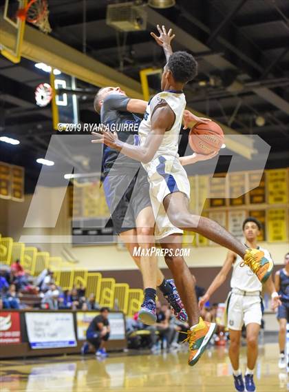 Thumbnail 1 in Temescal Canyon vs. Vista Murrieta (Jared Mandeville Memorial Classic) photogallery.