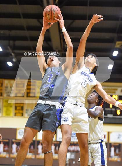 Thumbnail 3 in Temescal Canyon vs. Vista Murrieta (Jared Mandeville Memorial Classic) photogallery.
