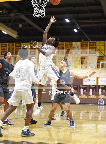 Thumbnail 3 in Temescal Canyon vs. Vista Murrieta (Jared Mandeville Memorial Classic) photogallery.