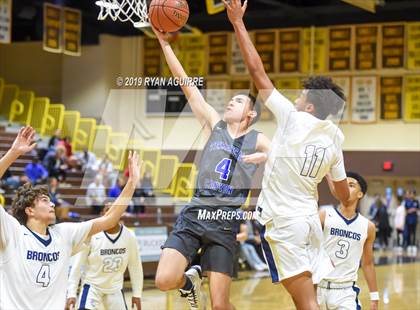 Thumbnail 3 in Temescal Canyon vs. Vista Murrieta (Jared Mandeville Memorial Classic) photogallery.