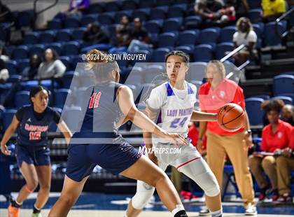 Thumbnail 2 in King vs. Dawson (RCS Sports Kickoff Classic) photogallery.