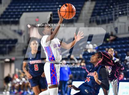Thumbnail 2 in King vs. Dawson (RCS Sports Kickoff Classic) photogallery.