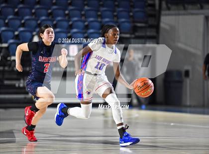 Thumbnail 2 in King vs. Dawson (RCS Sports Kickoff Classic) photogallery.