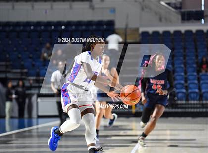 Thumbnail 2 in King vs. Dawson (RCS Sports Kickoff Classic) photogallery.