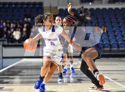 Thumbnail 2 in King vs. Dawson (RCS Sports Kickoff Classic) photogallery.