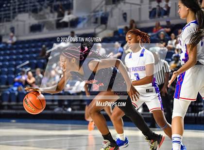Thumbnail 2 in King vs. Dawson (RCS Sports Kickoff Classic) photogallery.