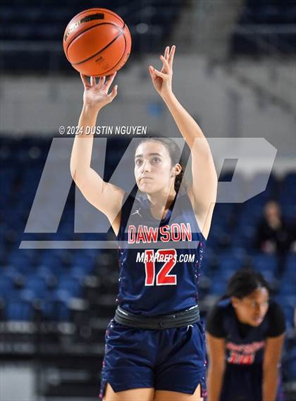 Thumbnail 3 in King vs. Dawson (RCS Sports Kickoff Classic) photogallery.