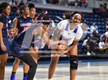 Thumbnail 2 in King vs. Dawson (RCS Sports Kickoff Classic) photogallery.