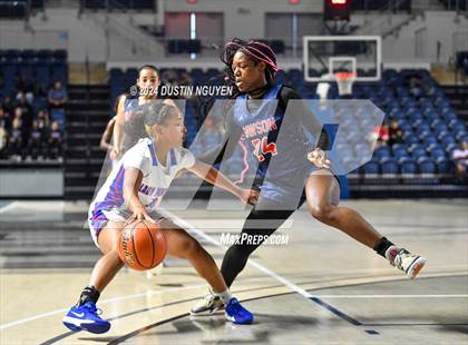 Thumbnail 3 in King vs. Dawson (RCS Sports Kickoff Classic) photogallery.