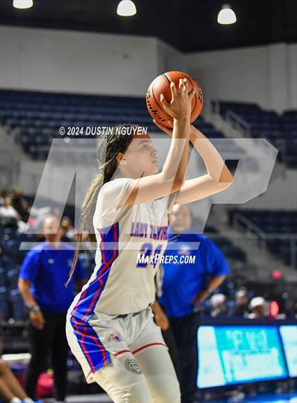Thumbnail 1 in King vs. Dawson (RCS Sports Kickoff Classic) photogallery.