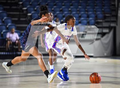 Thumbnail 1 in King vs. Dawson (RCS Sports Kickoff Classic) photogallery.