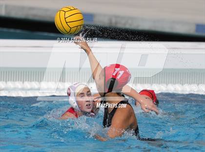 Thumbnail 2 in Mater Dei vs. Orange Lutheran (CIF SoCal Regional Division 1 Final) photogallery.